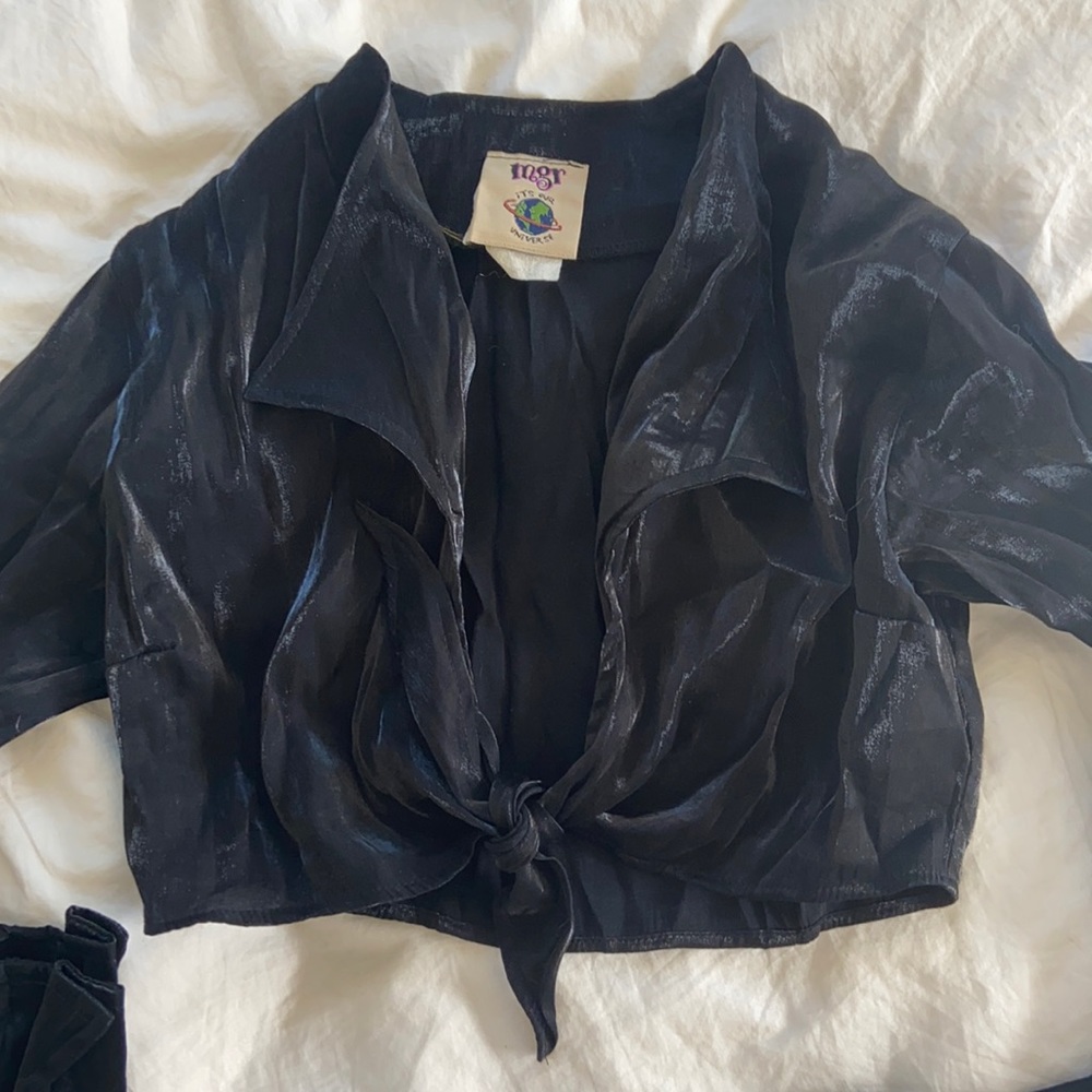 MGR VINTAGE BLACK SHINY BLOUSE